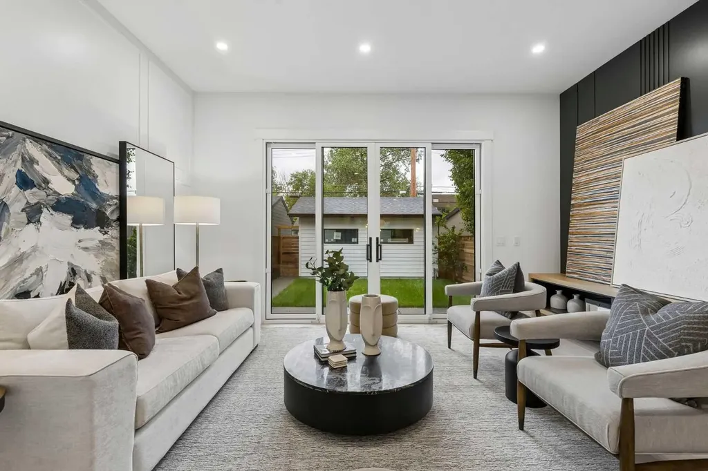 1807 Broadview Road NW Calgary AB T2N 3H6