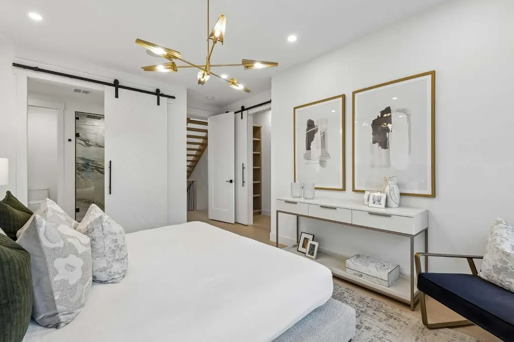 1807 Broadview Road NW Calgary AB T2N 3H6