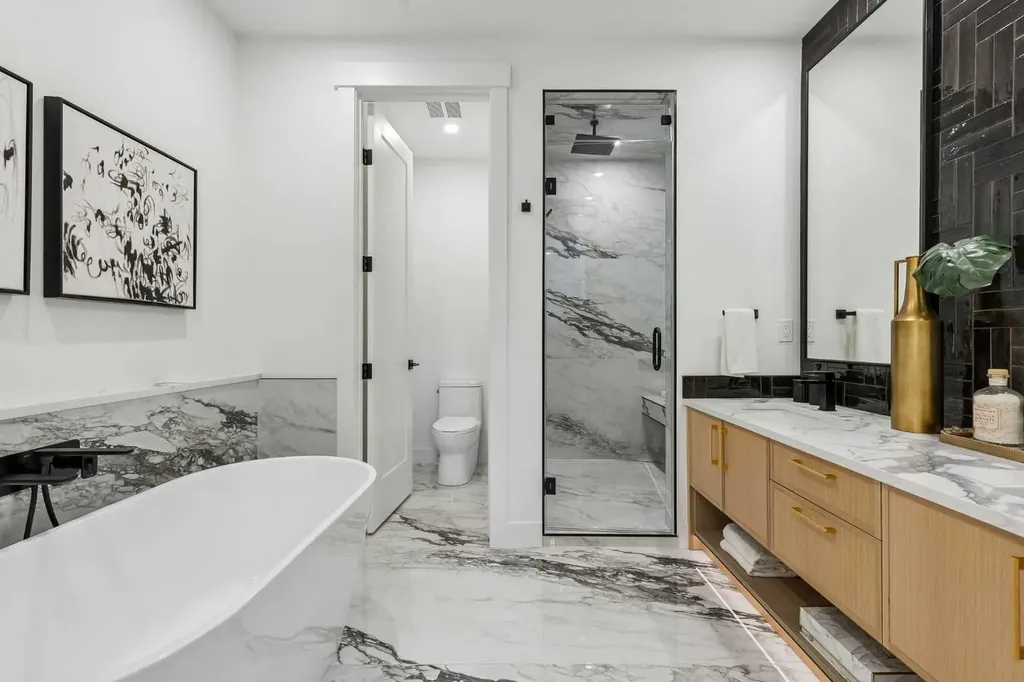 1807 Broadview Road NW Calgary AB T2N 3H6