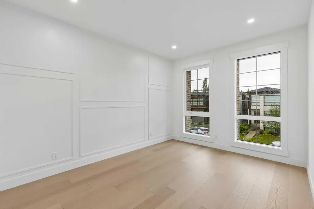 1807 Broadview Road NW Calgary AB T2N 3H6