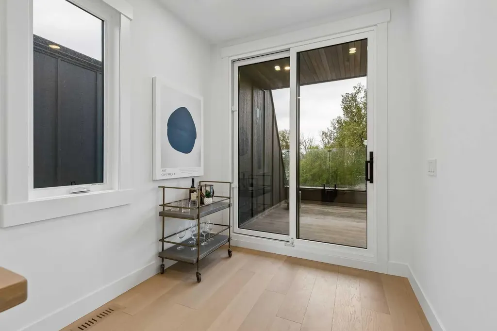 1807 Broadview Road NW Calgary AB T2N 3H6