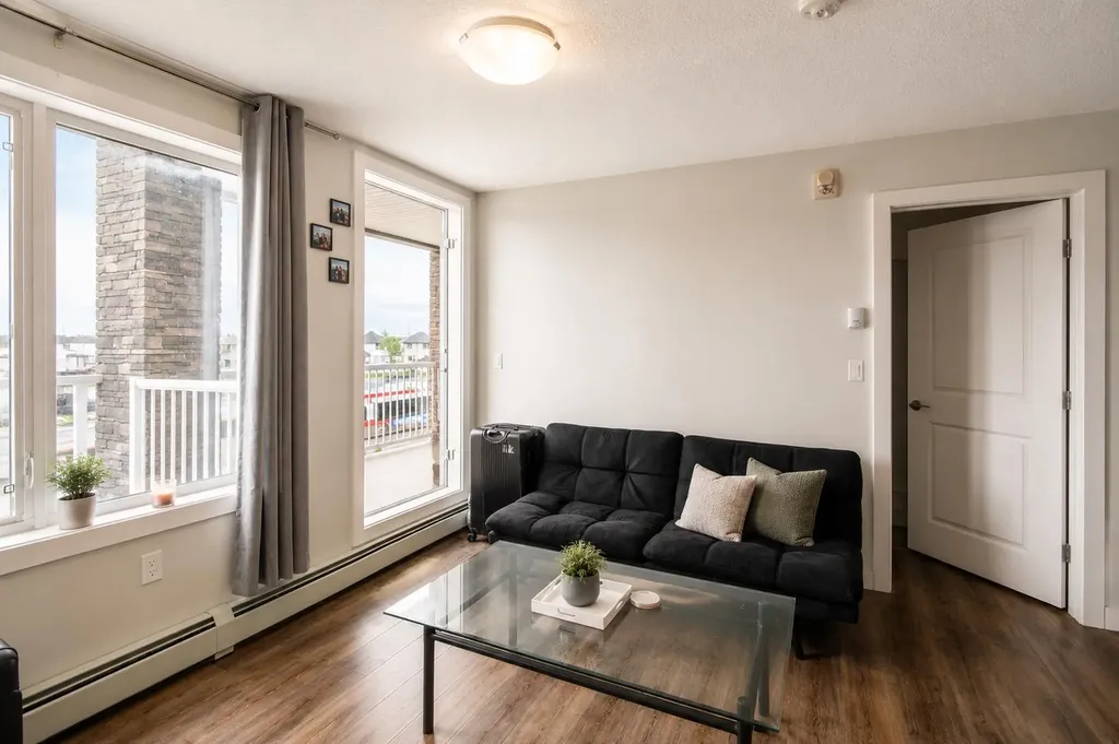 6118 80 Avenue NE Calgary AB T3J 0S6