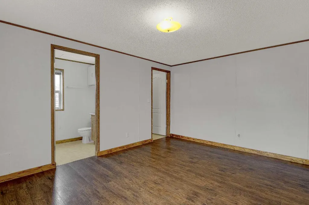 9709 110 Avenue Clairmont AB T8X 5E1