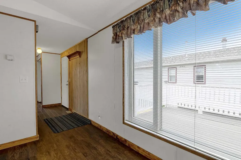 9709 110 Avenue Clairmont AB T8X 5E1