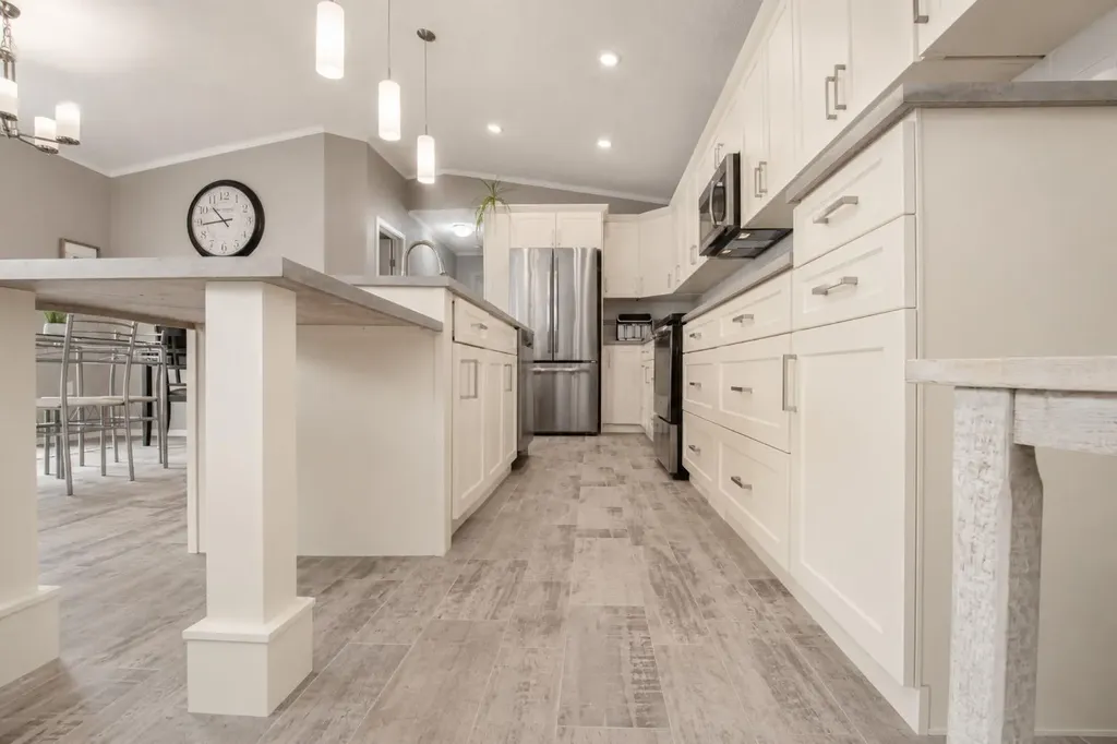 11850 84 Avenue Grande Prairie AB T8W 0M4