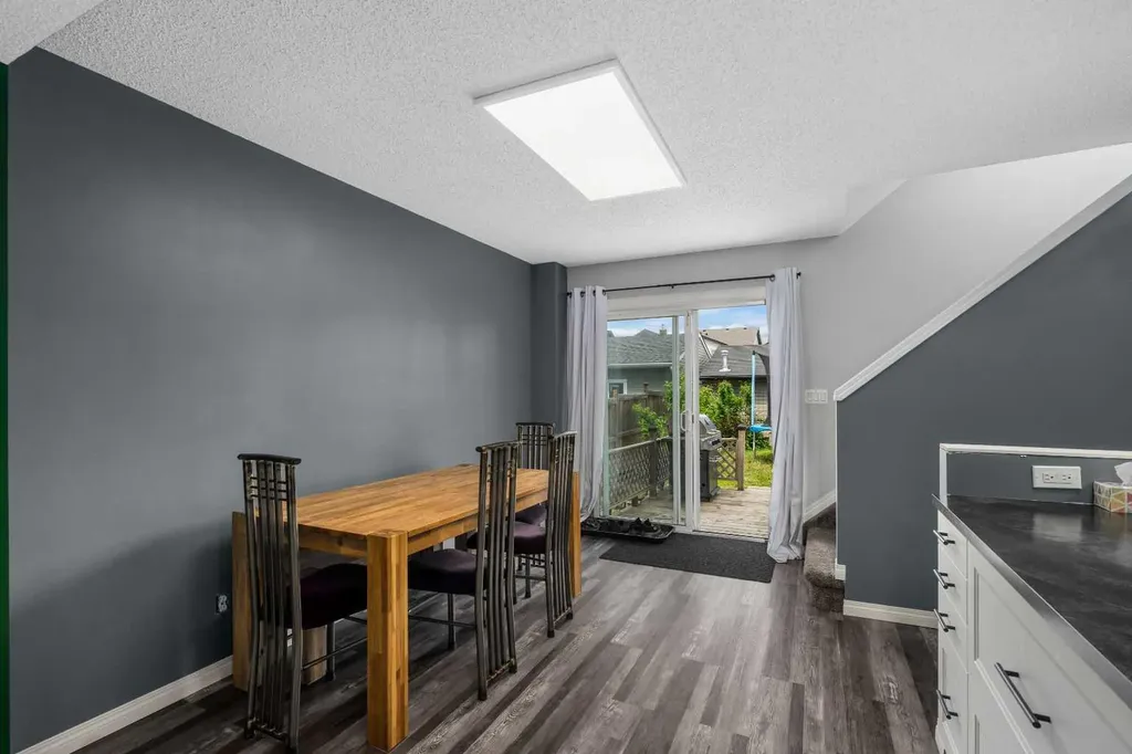 72 New Brighton Common SE Calgary AB T2Z 0T9