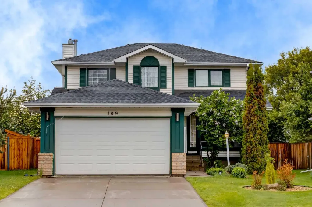 109 Shawbrooke Close SW Calgary AB T2Y 3A6