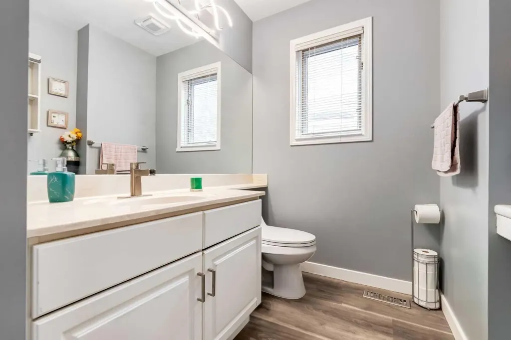109 Shawbrooke Close SW Calgary AB T2Y 3A6
