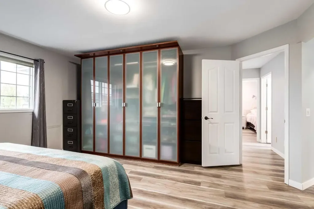 109 Shawbrooke Close SW Calgary AB T2Y 3A6