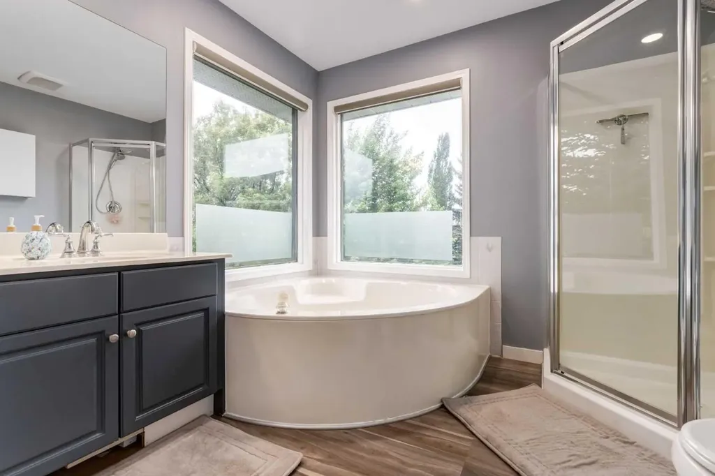 109 Shawbrooke Close SW Calgary AB T2Y 3A6