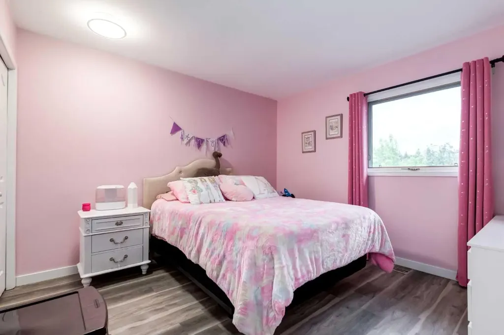 109 Shawbrooke Close SW Calgary AB T2Y 3A6