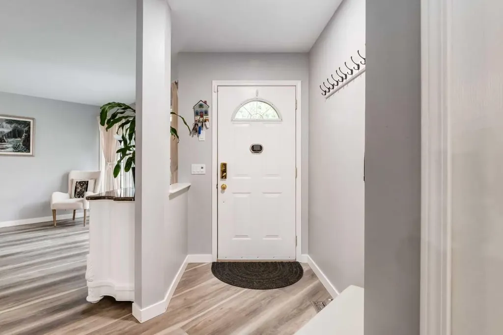 109 Shawbrooke Close SW Calgary AB T2Y 3A6