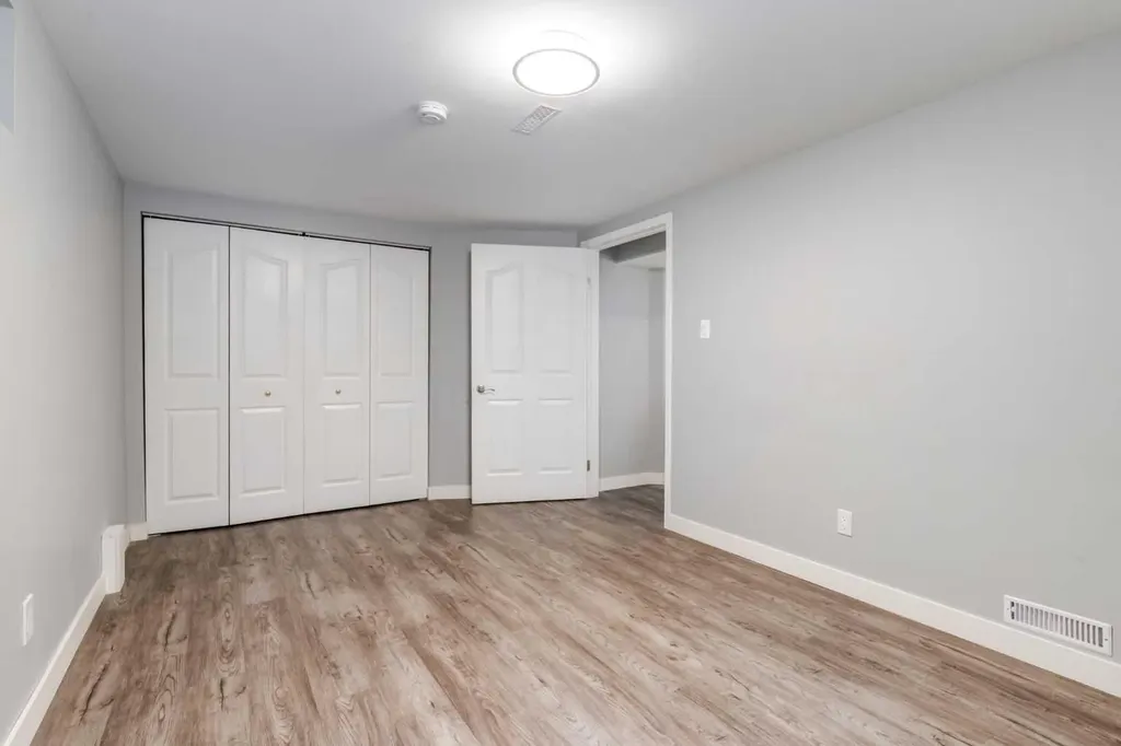 109 Shawbrooke Close SW Calgary AB T2Y 3A6