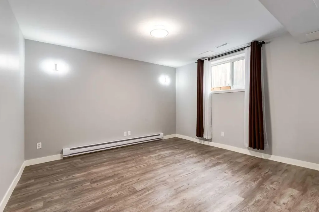 109 Shawbrooke Close SW Calgary AB T2Y 3A6
