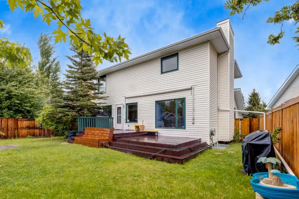 109 Shawbrooke Close SW Calgary AB T2Y 3A6