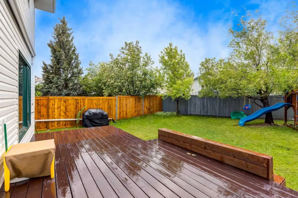 109 Shawbrooke Close SW Calgary AB T2Y 3A6
