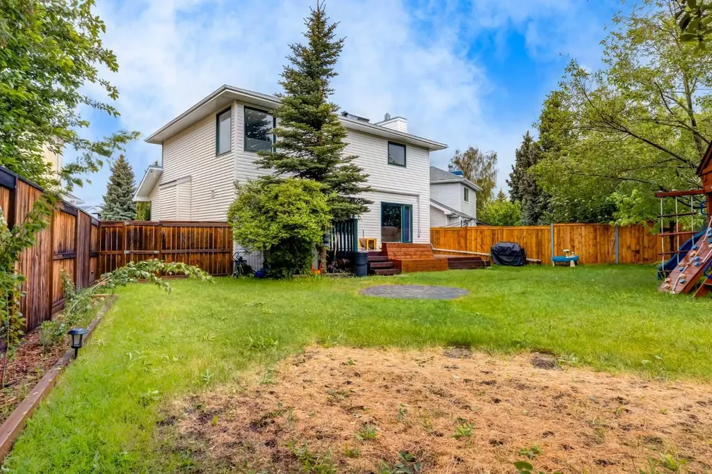 109 Shawbrooke Close SW Calgary AB T2Y 3A6