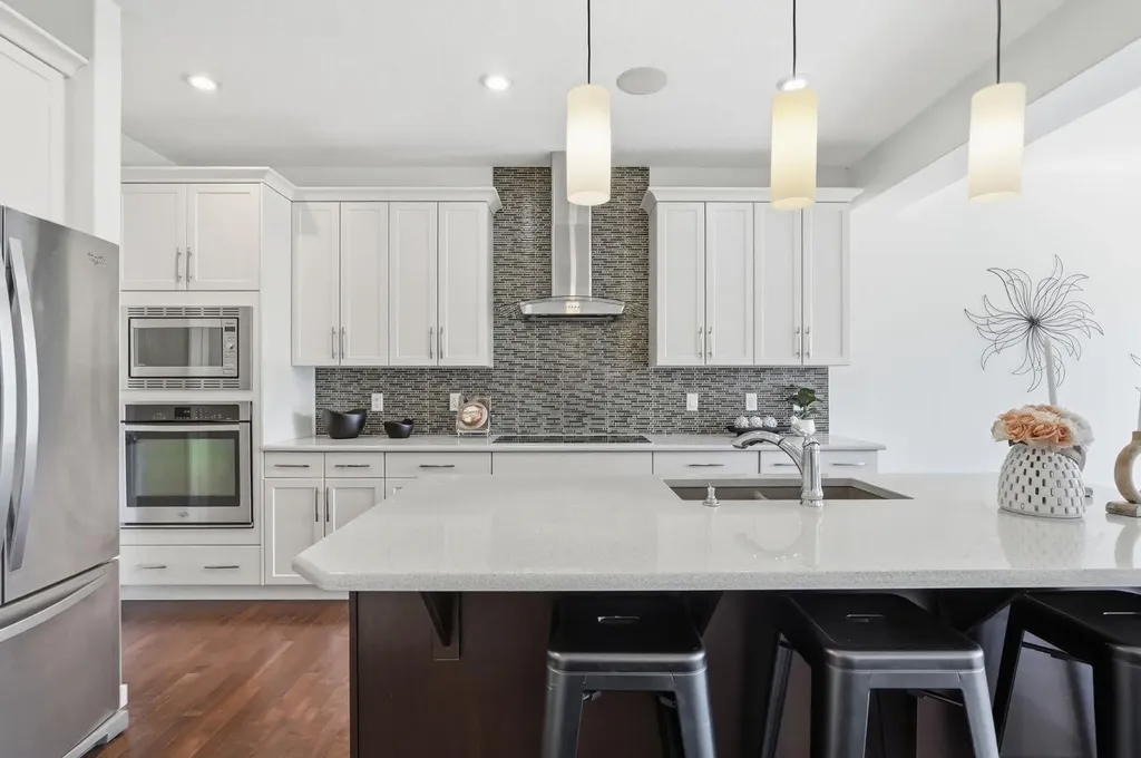 108 Evansborough Crescent NW Calgary AB T3P 0M3