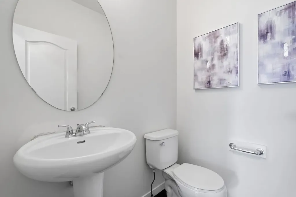 108 Evansborough Crescent NW Calgary AB T3P 0M3