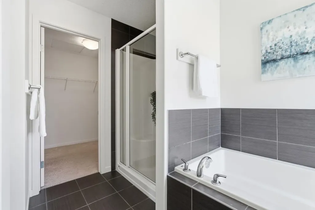 108 Evansborough Crescent NW Calgary AB T3P 0M3
