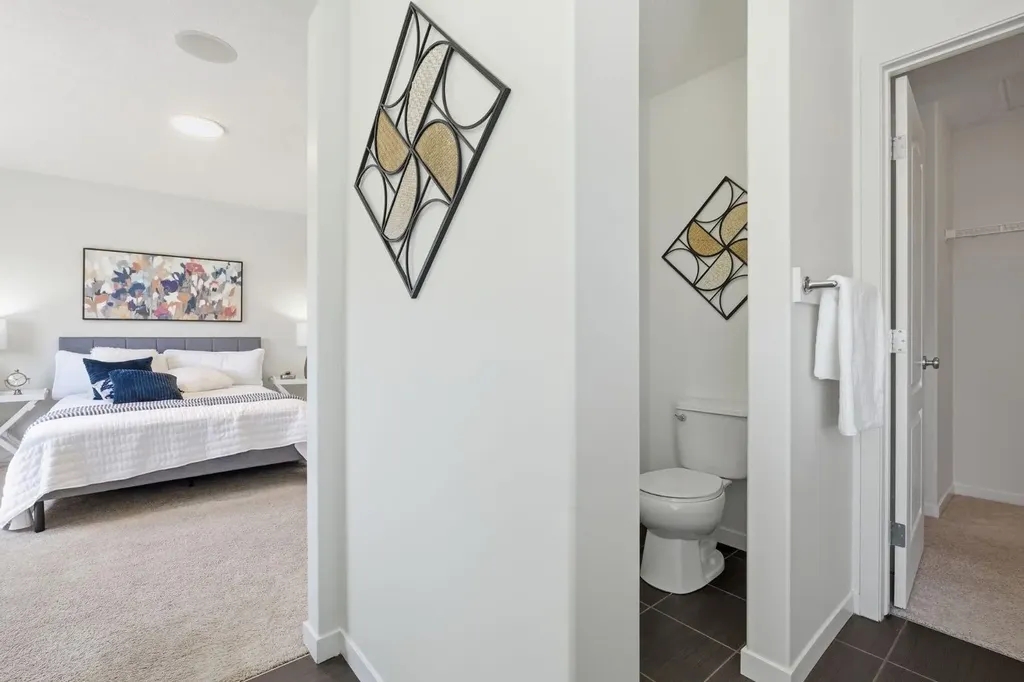 108 Evansborough Crescent NW Calgary AB T3P 0M3