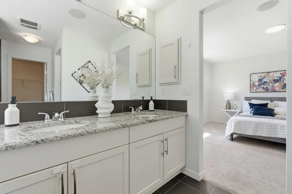 108 Evansborough Crescent NW Calgary AB T3P 0M3