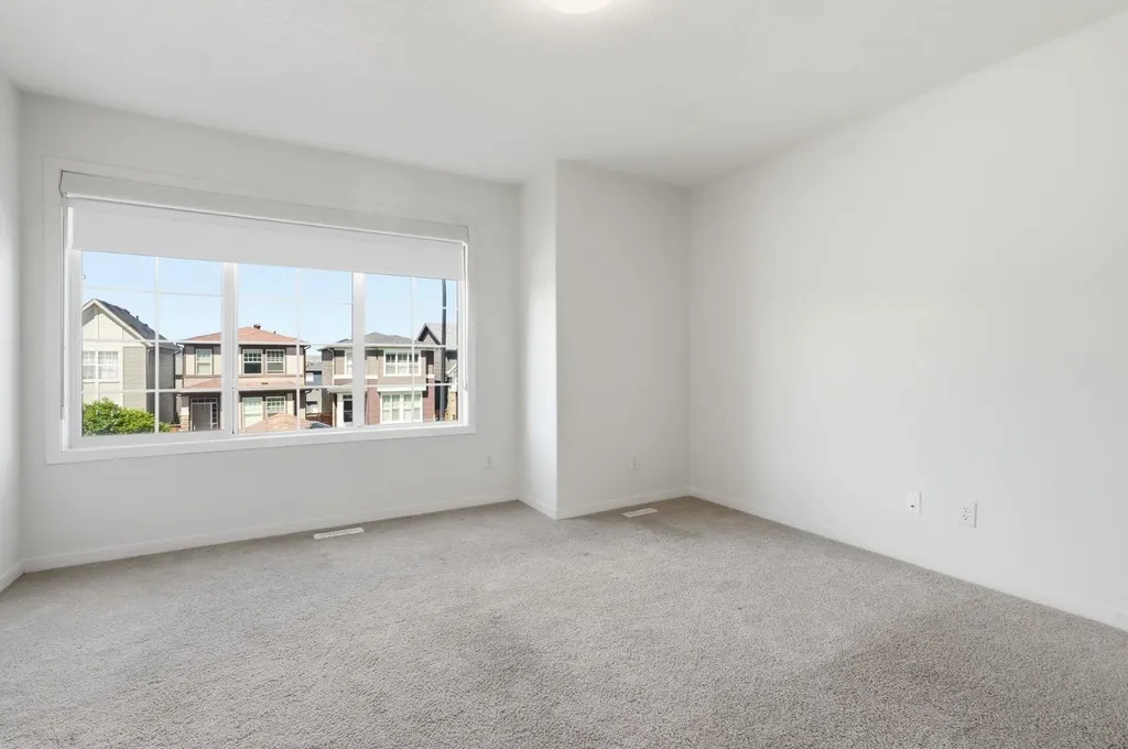 108 Evansborough Crescent NW Calgary AB T3P 0M3
