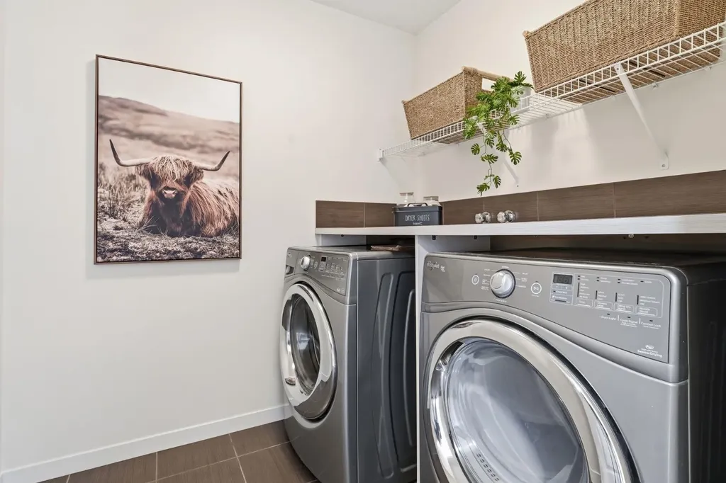 108 Evansborough Crescent NW Calgary AB T3P 0M3
