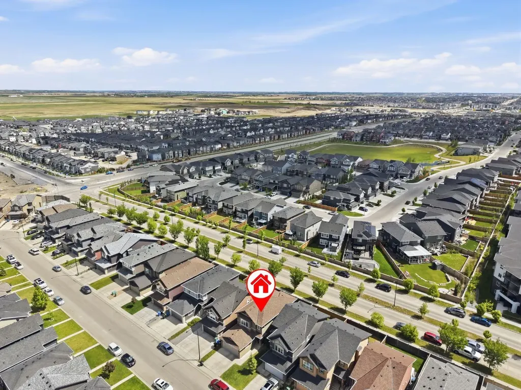 108 Evansborough Crescent NW Calgary AB T3P 0M3