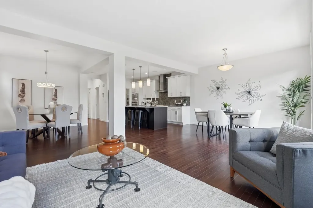 108 Evansborough Crescent NW Calgary AB T3P 0M3