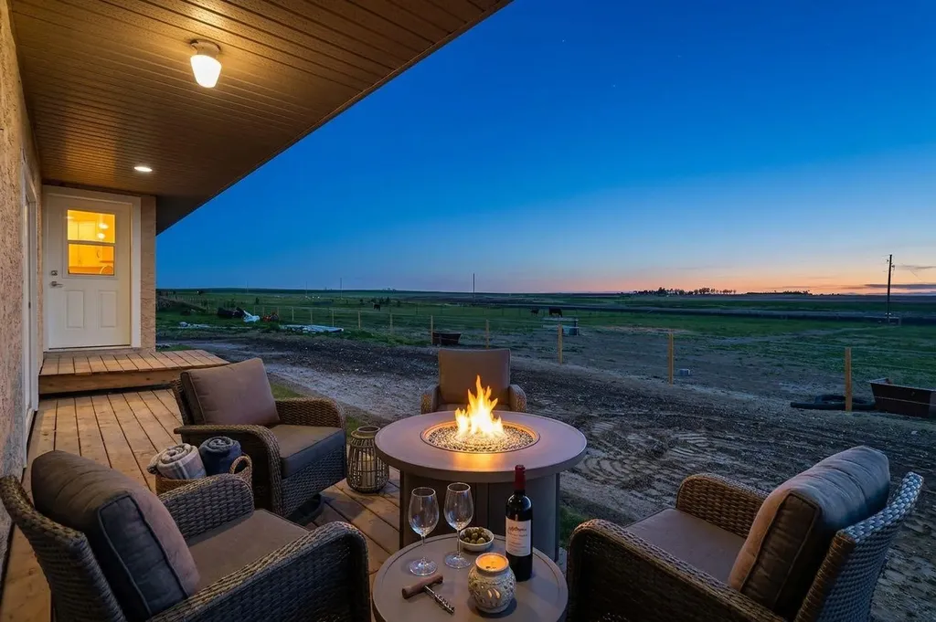 578099 83 Street E Rural Foothills County AB T1V 1R7