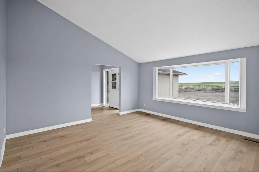 578099 83 Street E Rural Foothills County AB T1V 1R7