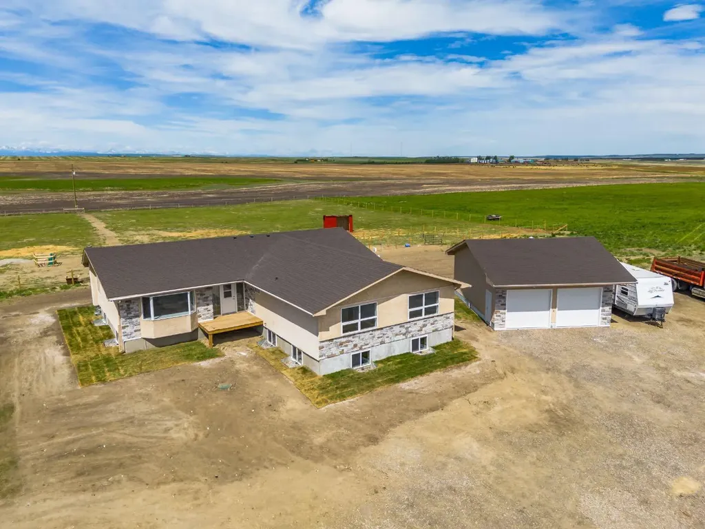 578099 83 Street E Rural Foothills County AB T1V 1R7