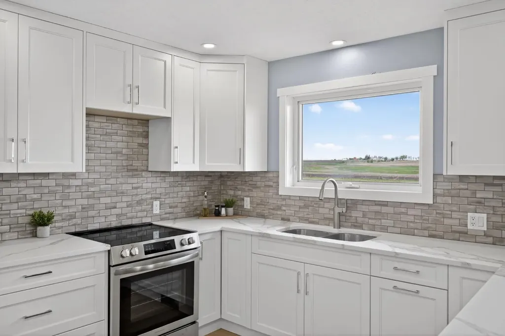 578099 83 Street E Rural Foothills County AB T1V 1R7
