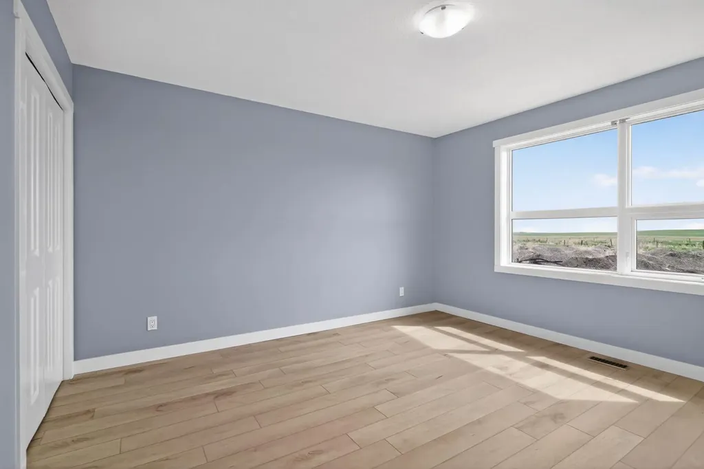 578099 83 Street E Rural Foothills County AB T1V 1R7