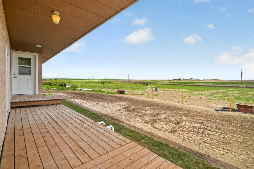 578099 83 Street E Rural Foothills County AB T1V 1R7