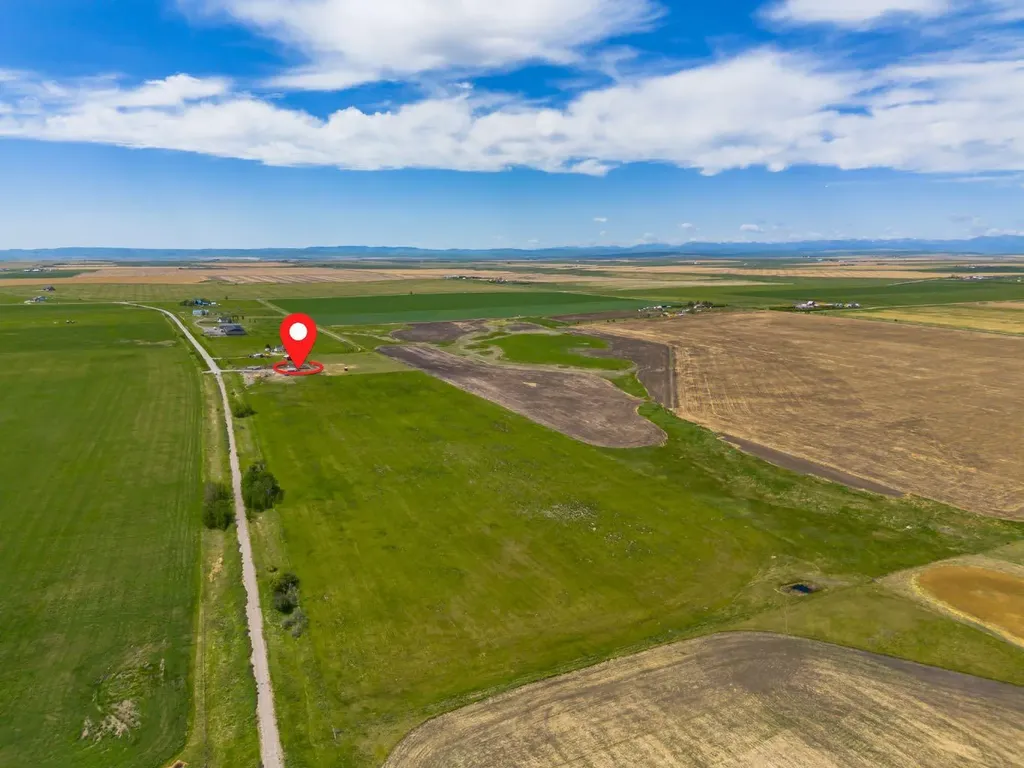 578099 83 Street E Rural Foothills County AB T1V 1R7