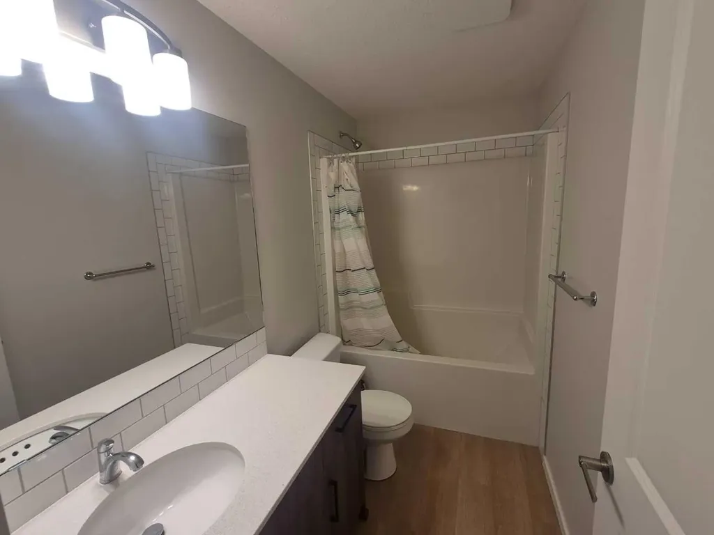 594 Aquitania Boulevard W Lethbridge AB T1J 5X4