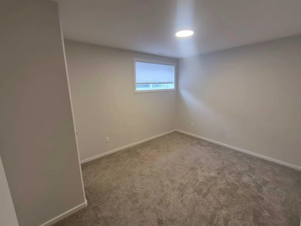 594 Aquitania Boulevard W Lethbridge AB T1J 5X4