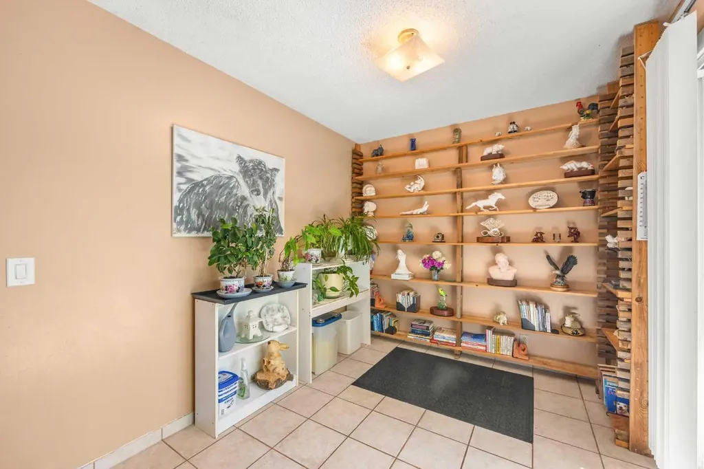 41 Castleglen Road NE Calgary AB T3J 1P2