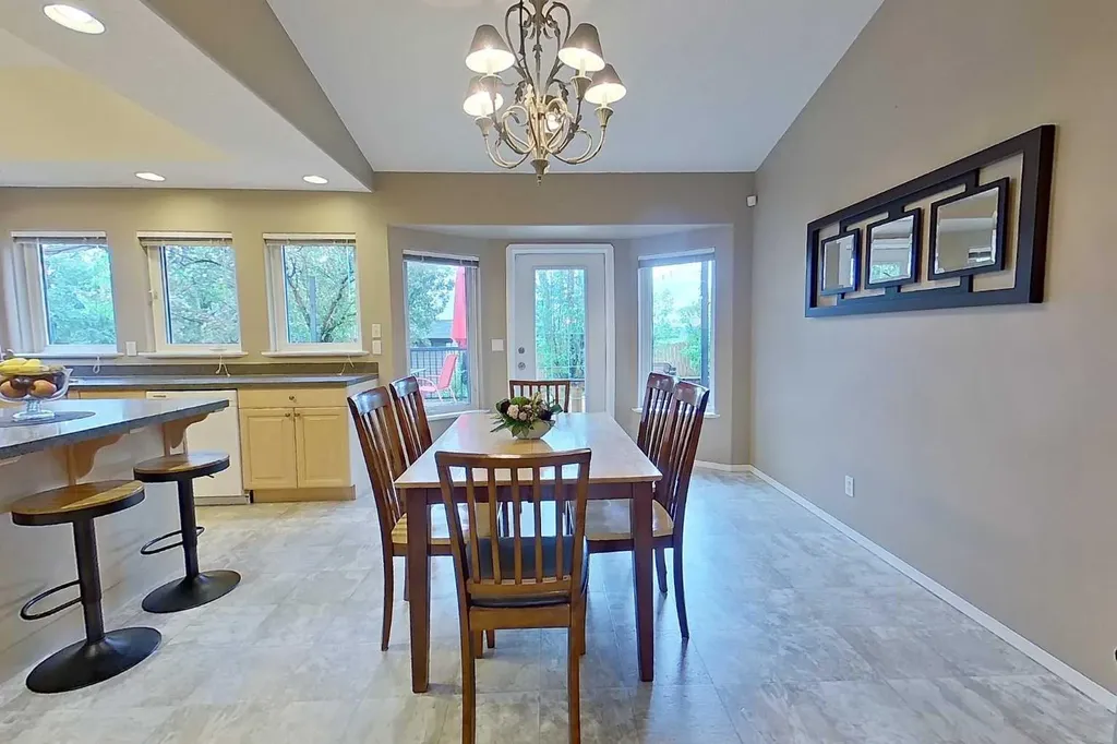 2904 45 Avenue Athabasca AB T9S 1N8