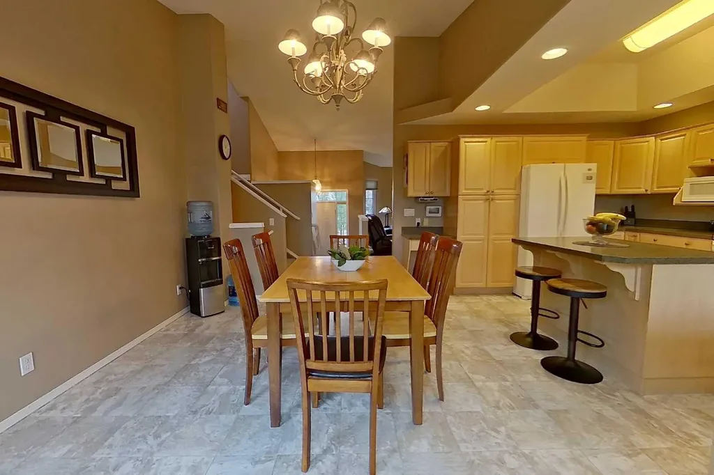 2904 45 Avenue Athabasca AB T9S 1N8