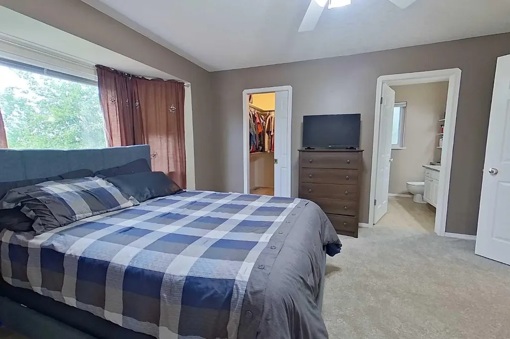 2904 45 Avenue Athabasca AB T9S 1N8