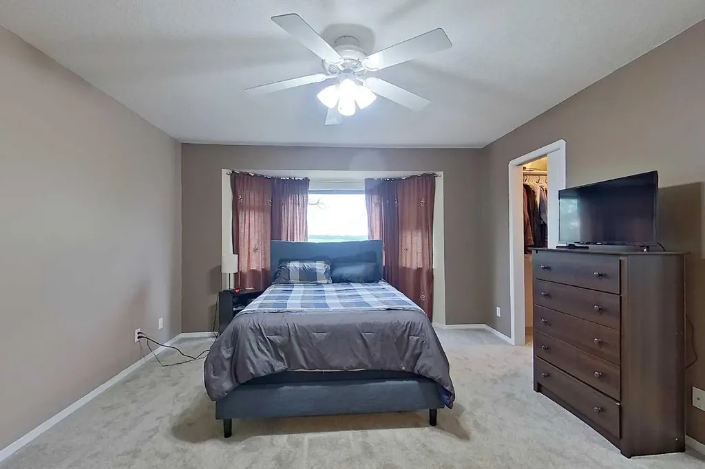 2904 45 Avenue Athabasca AB T9S 1N8