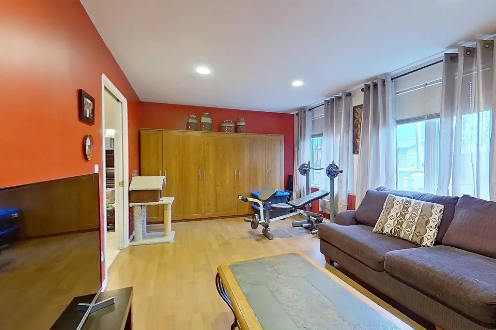 2904 45 Avenue Athabasca AB T9S 1N8