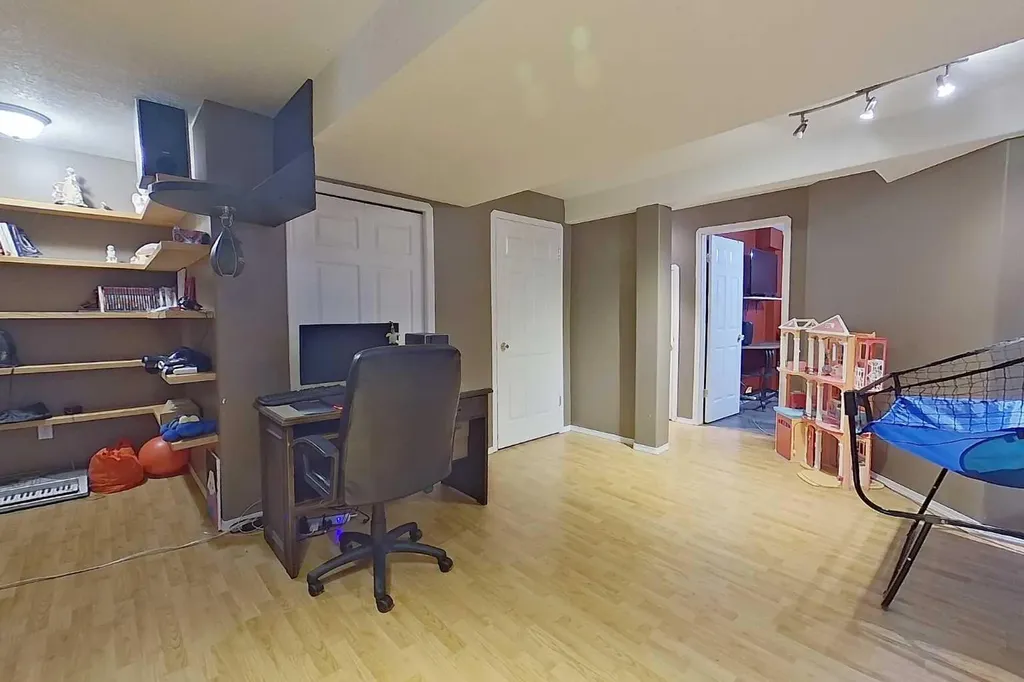 2904 45 Avenue Athabasca AB T9S 1N8