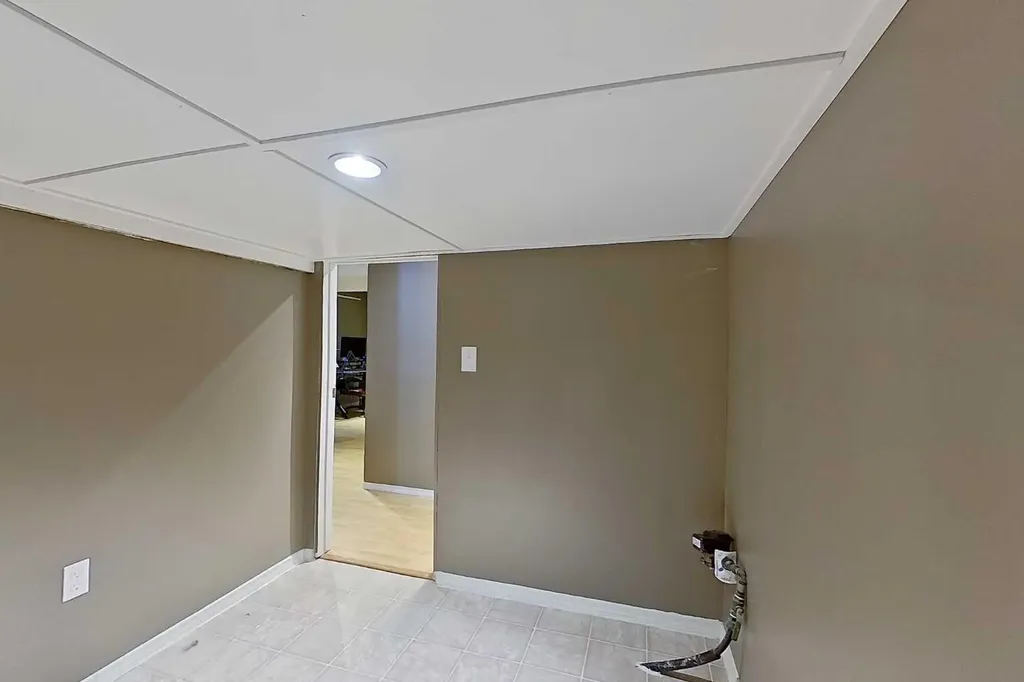 2904 45 Avenue Athabasca AB T9S 1N8
