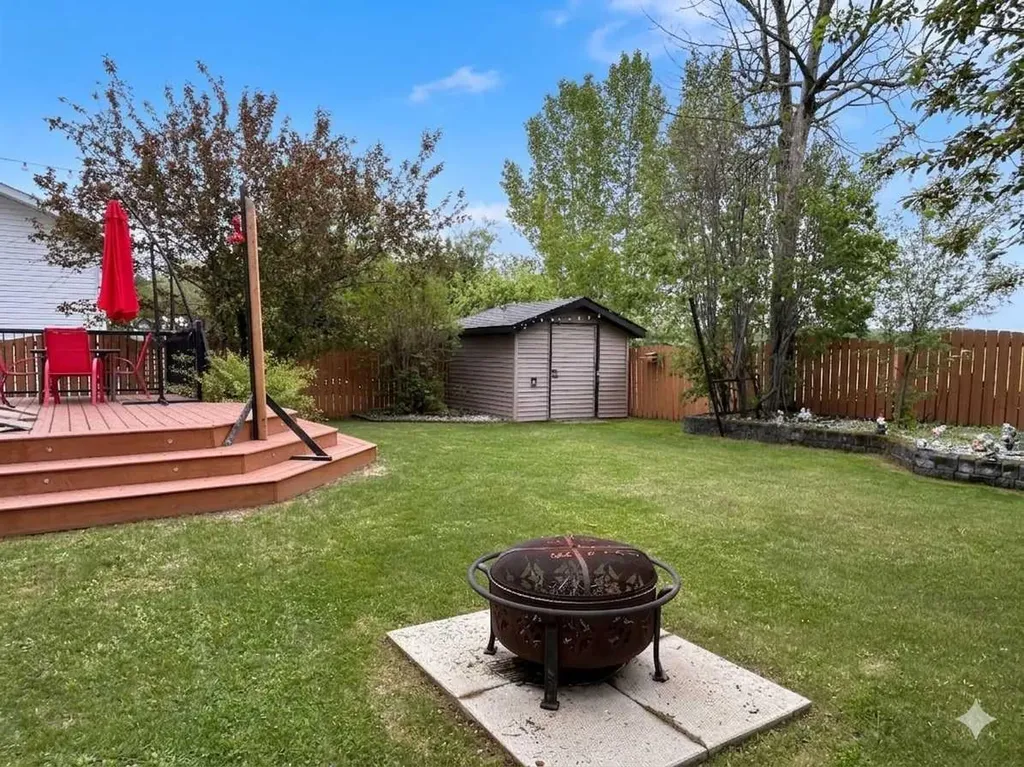 2904 45 Avenue Athabasca AB T9S 1N8