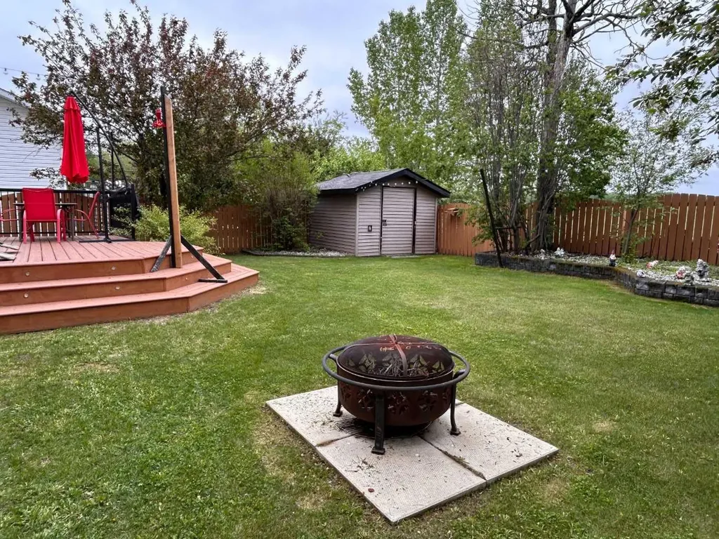 2904 45 Avenue Athabasca AB T9S 1N8