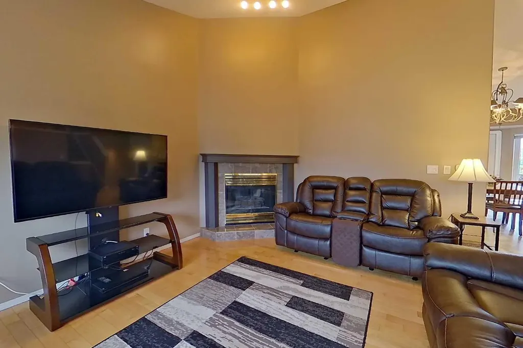 2904 45 Avenue Athabasca AB T9S 1N8